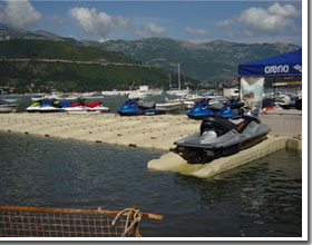 piattaforma alaggio moto d'acqua