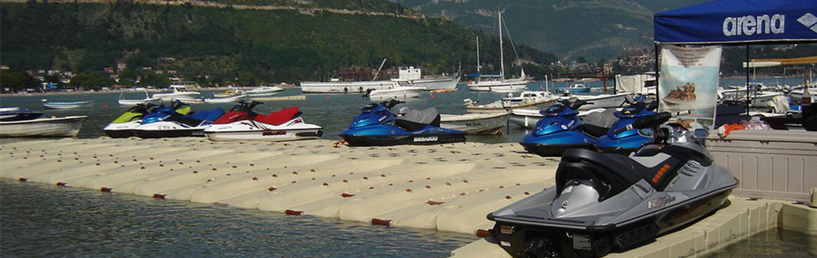 piattaforma galleggiante per alaggio moto d'acqua