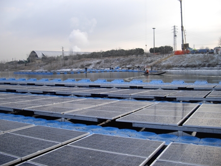 PIATTAFORMA GALLEGGIANTE FOTOVOLTAICA